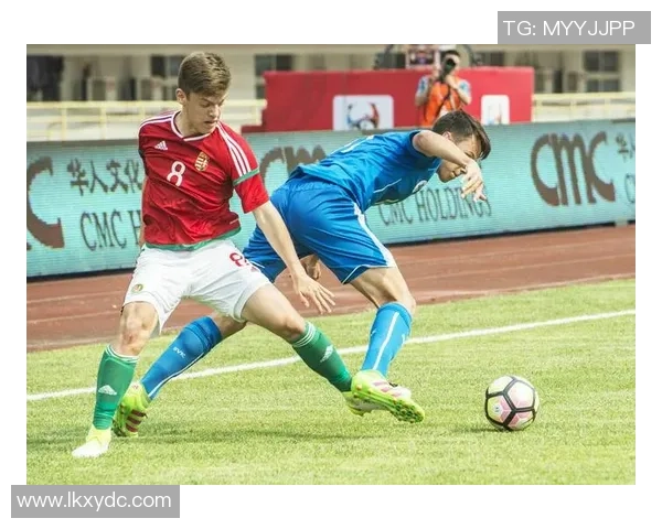 足球明星精彩腿法展示视频全程播放尽享足球魅力与技巧之美