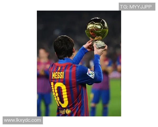 足球明星闪耀欧冠颁奖盛典荣耀时刻回顾与精彩瞬间分享 足球明星闪耀欧冠颁奖盛典荣耀时刻回顾与精彩瞬间分享