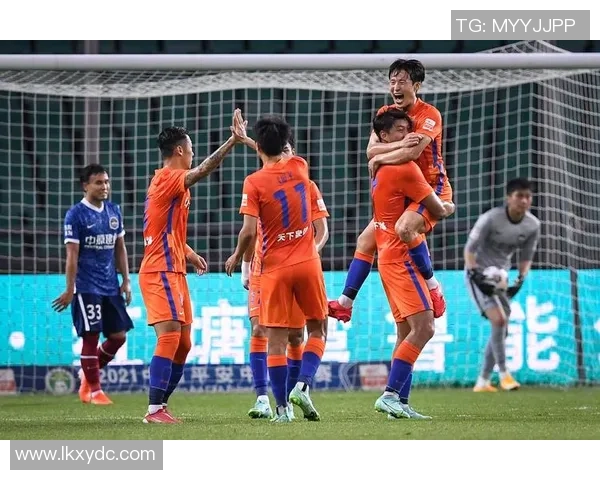 成都排球队以97分领跑冠军赛积分榜展现强劲实力 成都排球队以97分领跑冠军赛积分榜展现强劲实力