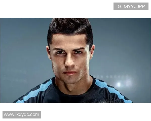 日本足球明星发型男的时尚魅力与个性风格解析