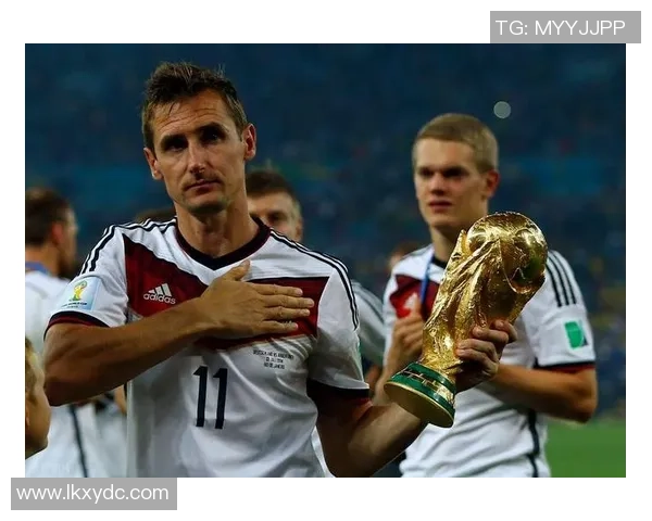 欧洲四杰足球明星的辉煌历史与传奇成就探秘